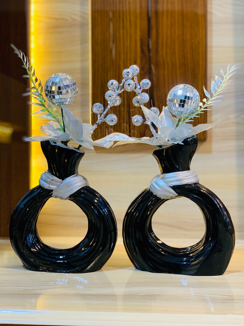 Donut Vase (Set of 2 Pieces) With Flowers